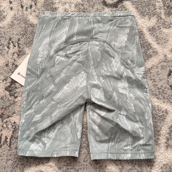 Lululemon Swift Speed High Rise Shorts 8” - Picture 6 of 9